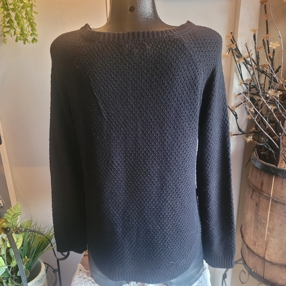 Cloud Chaser Black Knit with Lace Detail Sweater L - Picture 7 of 8
